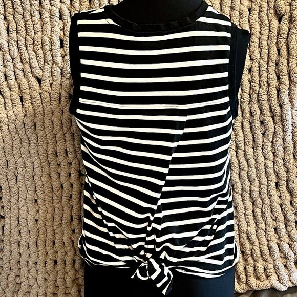Banana Republic Black & White Striped Back Knot Tank Top Size Medium - Picture 9 of 9